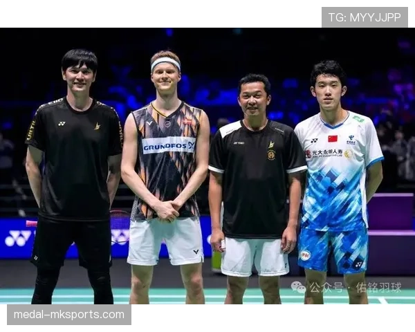 鲍春来退役后住的别墅，比当年林丹夺冠那会儿还壕